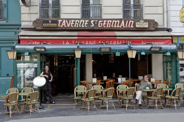 Framed Print : The St Germain Tavern in Paris Framed Print : The St Germain Tavern in Paris