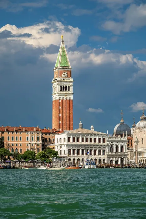 Framed Print : St Mark's Campanile and city skyline, Venice, Veneto, Italy Framed Print : St Mark's Campanile and city skyline, Venice, Veneto, Italy