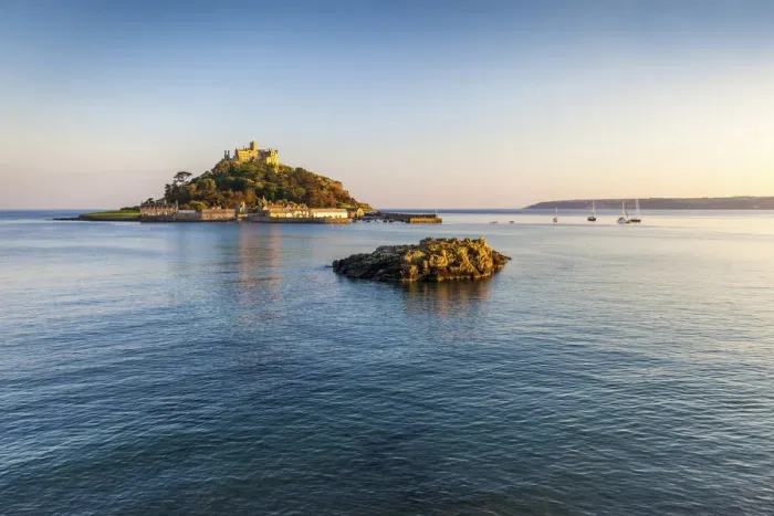 Framed Print : St. Michael`s Mount, Marazion, Cornwall, England Framed Print : St. Michael`s Mount, Marazion, Cornwall, England