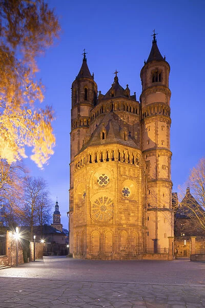 St Peters Cathedral at dusk, Worms, Rhineland-Palatinate, Germany