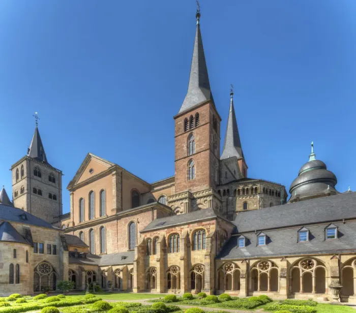 Framed Print : St. Peters Cathedral with inner courtyard, UNESCO World Heritage Site, Trier Framed Print : St. Peters Cathedral with inner courtyard, UNESCO World Heritage Site, Trier