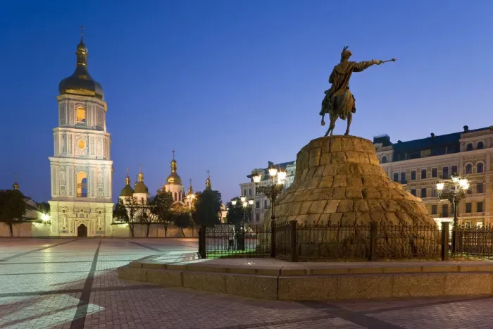 Framed Print : St. Sophia Cathedral & Bohdan Khmelnytsky Statue, Kiev, Ukraine Framed Print : St. Sophia Cathedral & Bohdan Khmelnytsky Statue, Kiev, Ukraine