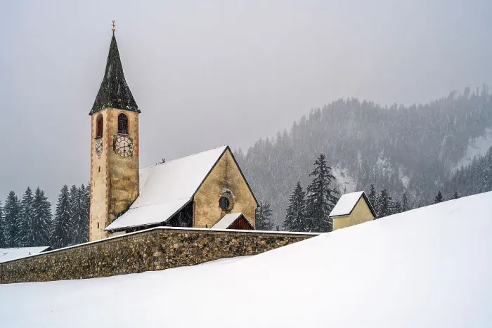 Framed Print : St. Veit church (Chiesa di San Vito) in a scenic snowy landscape, Prags-Braies, South Tyrol, Italy Framed Print : St. Veit church (Chiesa di San Vito) in a scenic snowy landscape, Prags-Braies, South Tyrol, Italy