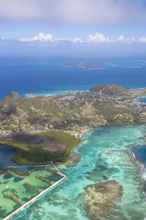 Framed Print : St Vincent and The Grenadines, Aerial view of Union Island Framed Print : St Vincent and The Grenadines, Aerial view of Union Island