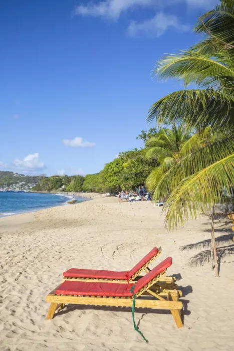 Framed Print : St Vincent and The Grenadines, Bequia, Lower Bay Framed Print : St Vincent and The Grenadines, Bequia, Lower Bay