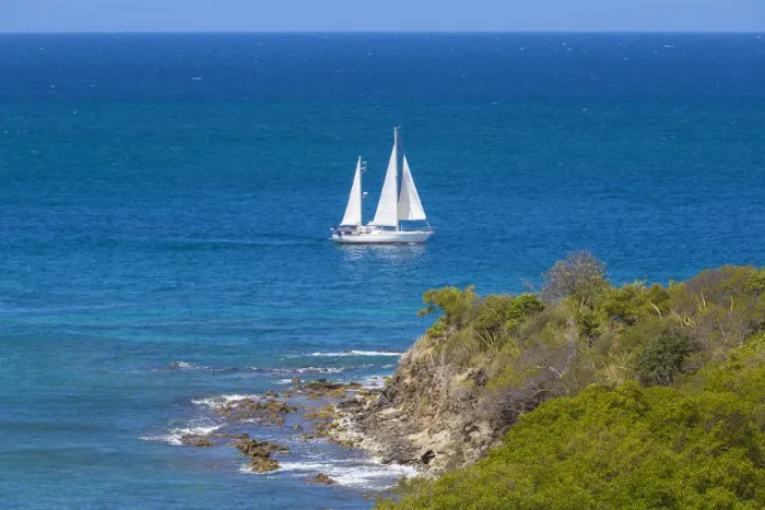 Framed Print : St Vincent and The Grenadines, Sailboat passing Mayreau Isalmd Framed Print : St Vincent and The Grenadines, Sailboat passing Mayreau Isalmd