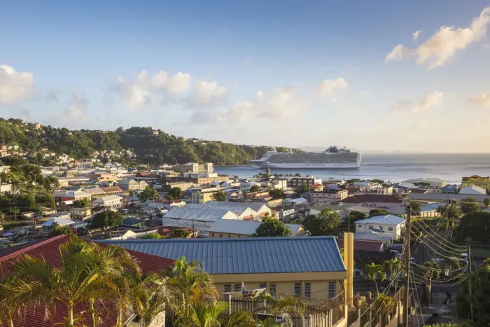 Framed Print : St Vincent and The Grenadines, St Vincent, Kingstown, View of P&0 Cruise ship in port Framed Print : St Vincent and The Grenadines, St Vincent, Kingstown, View of P&0 Cruise ship in port