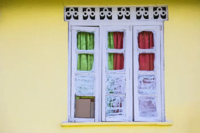 Framed Print : St Vincent and The Grenadines, Union Island, Clifton, Colourful windows Framed Print : St Vincent and The Grenadines, Union Island, Clifton, Colourful windows