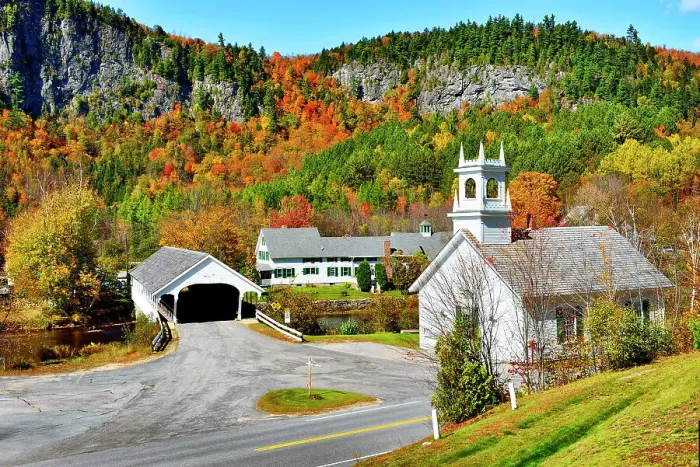 Framed Print : Stark Covered Bridge, New Hampshire, New England, USA Framed Print : Stark Covered Bridge, New Hampshire, New England, USA
