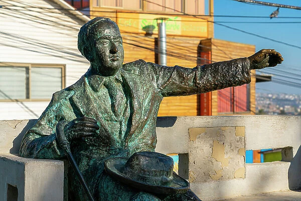 Statue of Chilean poet Vicente Huidobro, Plaza De Los Poetas, Cerro La Florida, Valparaiso, Valparaiso Province, Valparaiso Region, Chile