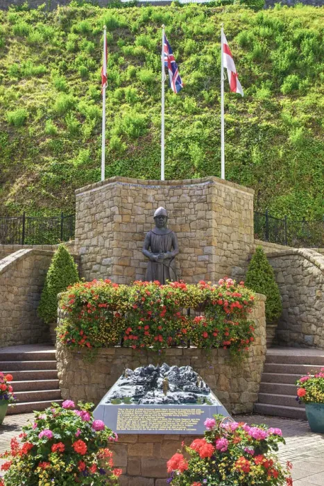 Framed Print : Statue of Edler Schweizer Ritter Othon, Soldier and Diplomat, St. Peter Port, Guernsey Framed Print : Statue of Edler Schweizer Ritter Othon, Soldier and Diplomat, St. Peter Port, Guernsey