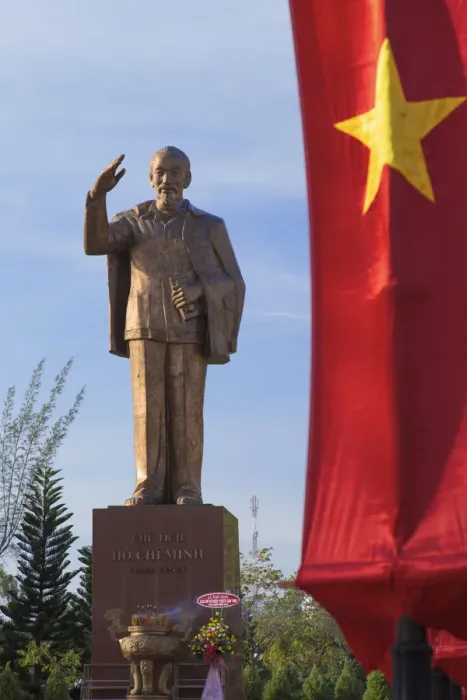 Framed Print : Statue of Ho Chi Minh, Can Tho, Mekong Delta, Vietnam