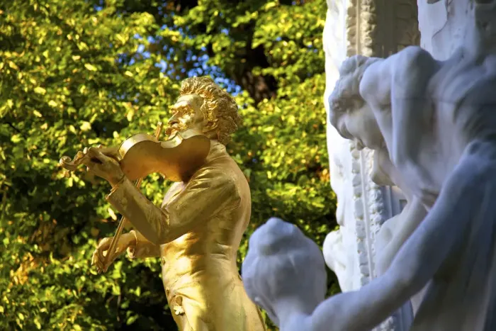 Framed Print : Statue of Johann Strauss, Stadtpark, Vienna, Austria, Central Europe Framed Print : Statue of Johann Strauss, Stadtpark, Vienna, Austria, Central Europe