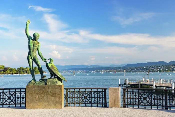 Framed Print : Statue at Lake Zurich, Zurich, Switzerland Framed Print : Statue at Lake Zurich, Zurich, Switzerland