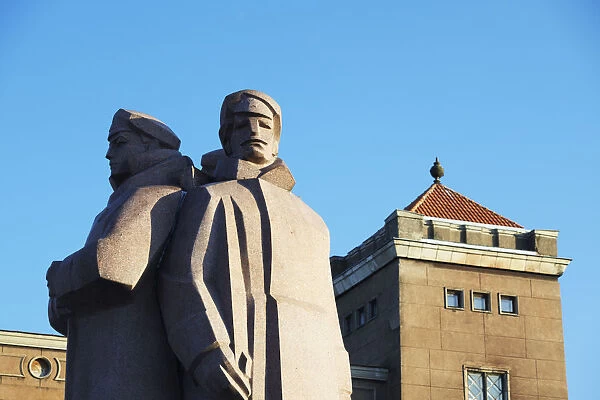 Statue of Latvian Red Riflemen in Town Hall square (Ratslaukums), Riga, Latvia