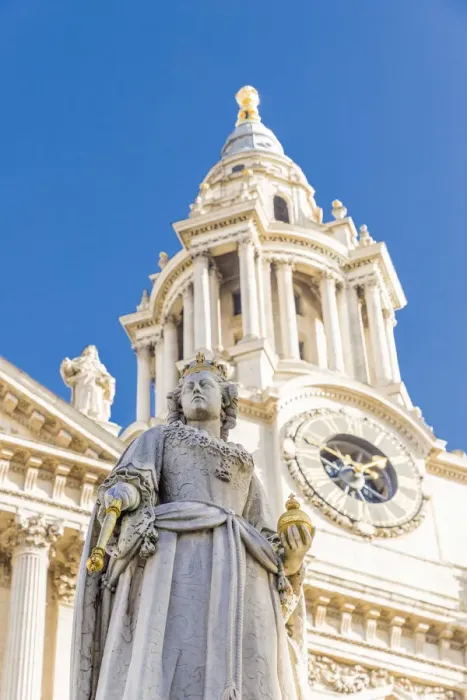 Framed Print : Statue of Queen Anne, St Pauls Cathedral, London, England Framed Print : Statue of Queen Anne, St Pauls Cathedral, London, England