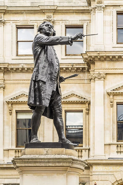 Statue of Sir Joshua Reynolds at The Royal Academy of Arts, Burlington House, Mayfair