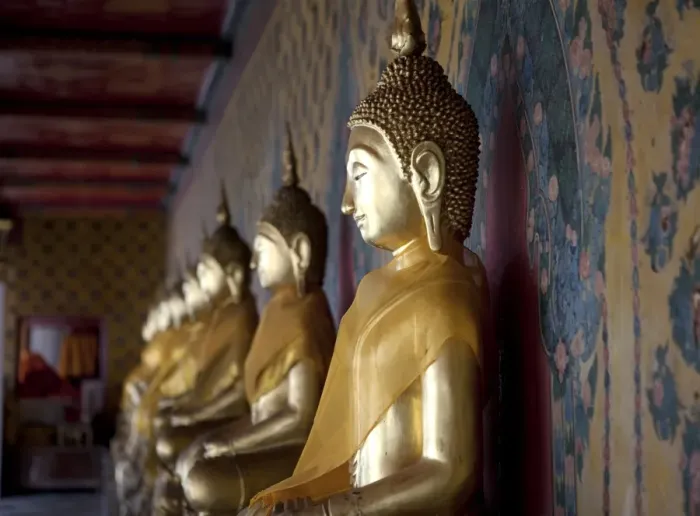 Framed Print : Statues of Buddha in the Wa Arun Temple in Bangkok Thailand Framed Print : Statues of Buddha in the Wa Arun Temple in Bangkok Thailand