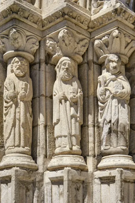 Framed Print : Statues of the portal of the Motherchurch (Se Catedral) of Viana do Castelo dating back Framed Print : Statues of the portal of the Motherchurch (Se Catedral) of Viana do Castelo dating back