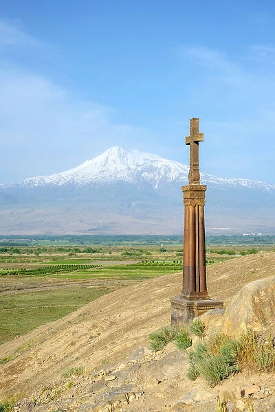 Stone cross in front of Mount Ararat at Khor Virap monastery, near Lusarat, Ararat