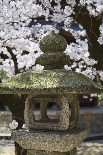 Stone lantern at Tocho-ji Temple, Fukuoka, Kyushu, Japan
