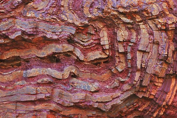 Stone structure in Hamersley Gorge - Australia, Western Australia, Pilbara