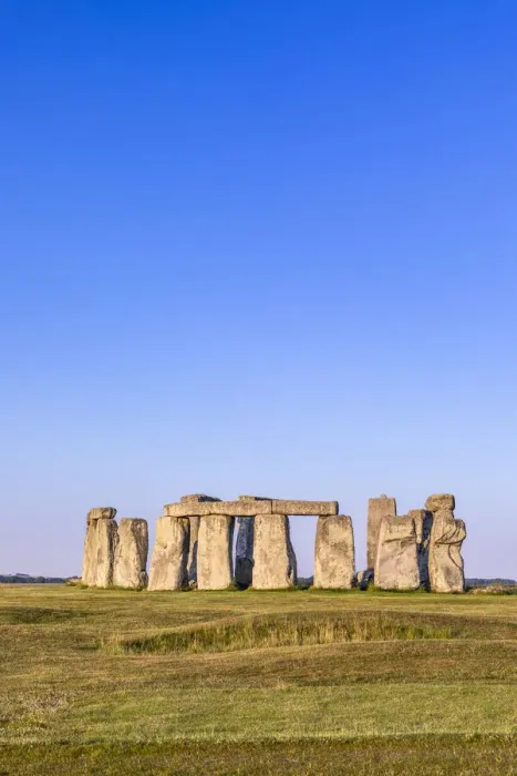 Framed Print : Stonehenge at sunrise, Wiltshire, England Framed Print : Stonehenge at sunrise, Wiltshire, England