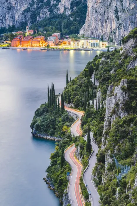 Framed Print : Strada della Forra, Tremosine, lake Garda, Brescia district, Lombardy, Italy Framed Print : Strada della Forra, Tremosine, lake Garda, Brescia district, Lombardy, Italy