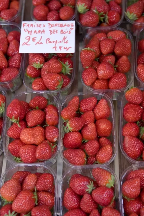 Framed Print : Strawberries at Market Framed Print : Strawberries at Market