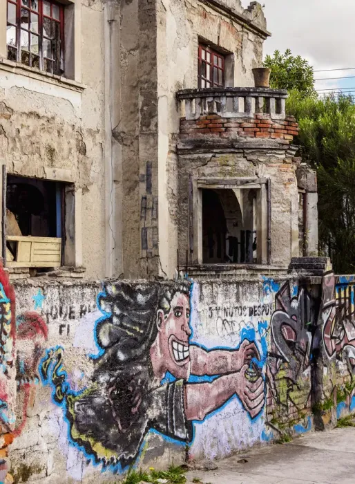 Framed Print : Street Art in La Floresta Neighbourhood, Quito, Pichincha Province, Ecuador
