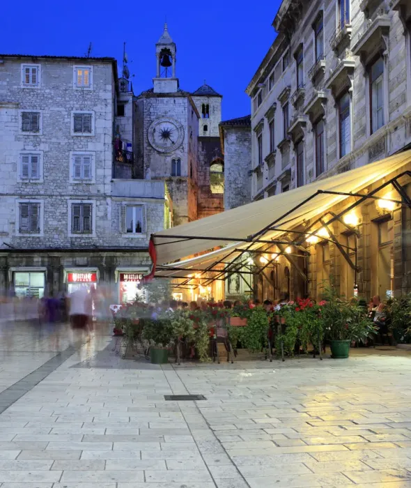 Framed Print : Street cafe in old city, Split, Dalmatia, Croatia Framed Print : Street cafe in old city, Split, Dalmatia, Croatia