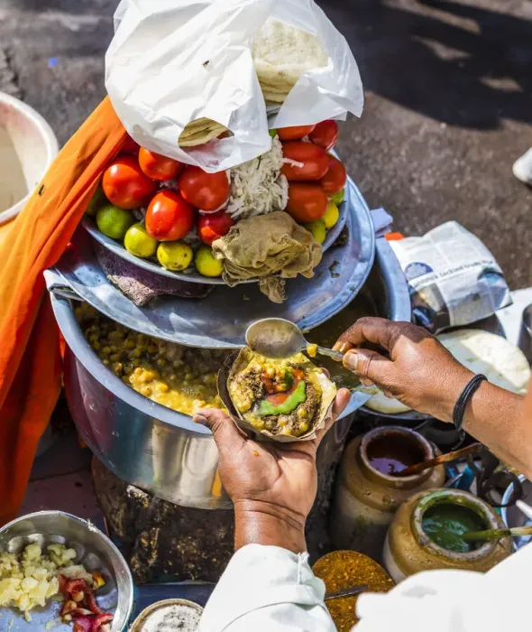 Framed Print : A street food vendor in New Delhi, India, Asia Framed Print : A street food vendor in New Delhi, India, Asia