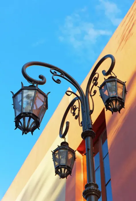 Framed Print : A street lamp in the Caminito de La Boca, Buenos Aires, Argentina Framed Print : A street lamp in the Caminito de La Boca, Buenos Aires, Argentina
