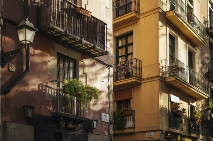 Framed Print : Street Scene, Barcelona, Catalonia, Spain Framed Print : Street Scene, Barcelona, Catalonia, Spain