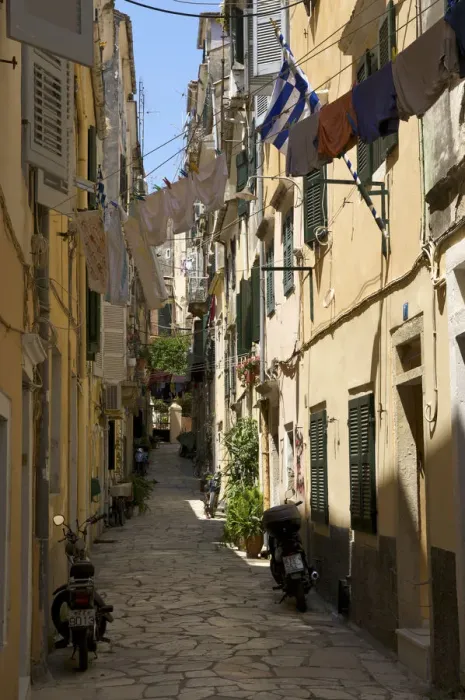 Framed Print : Street scene in Kerkira, Corfu-Town, Corfu, Ionian Islands, Greece