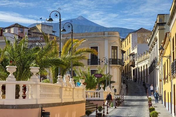 Street Scene, La Orotava, Tenerife, Canary Islands, Spain