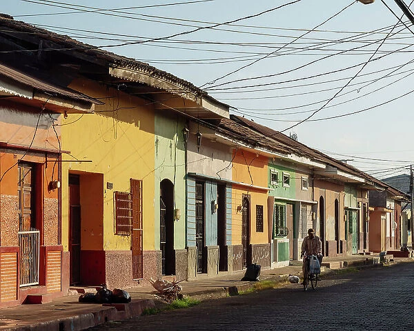 Street scene, Leon, Leon Department, Nicaragua, Central America