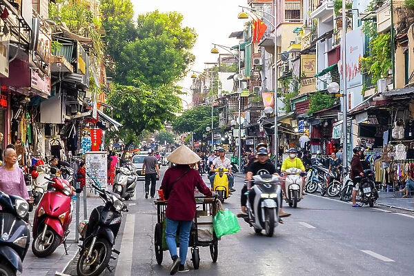 Street scene in the Old Town, Hanoi, Vietnam