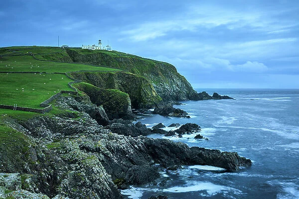 Sumburgh Lighthouse, the oldest lighthouse in Shetland, Shetland Islands, Scotland, UK