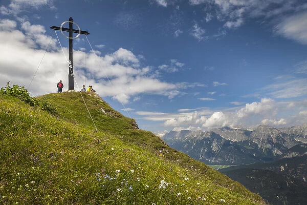Summit cross of the Seefelder Spitze (2, 220 m), Seefeld in Tirol, Tyrol, Austria