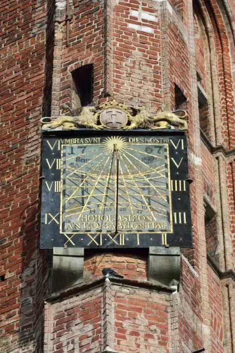 Framed Print : Sun clock in a historical house in Dlugi Targ, the Long Market Street, in the Old Framed Print : Sun clock in a historical house in Dlugi Targ, the Long Market Street, in the Old