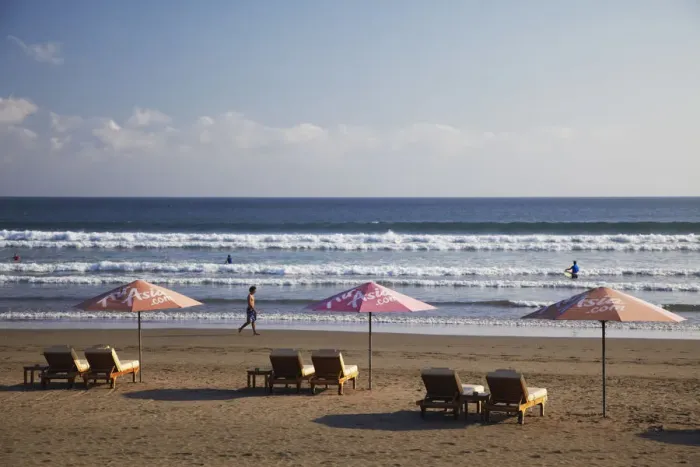 Framed Print : Sun loungers on Legian beach, Bali, Indonesia