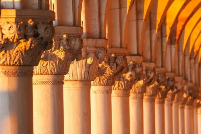 Framed Print : Sun Rays at Sunrise through the Arches of Palazzo Ducale (Doges Palace) St Mark Framed Print : Sun Rays at Sunrise through the Arches of Palazzo Ducale (Doges Palace) St Mark