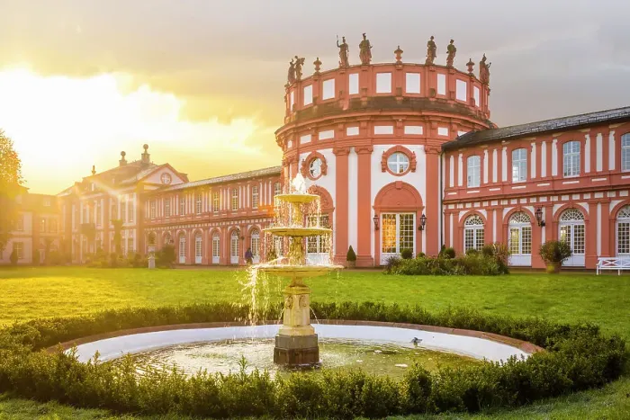 Framed Print : Sunrise in autumn at Biebrich Castle, Wiesbaden, Hesse, Germany Framed Print : Sunrise in autumn at Biebrich Castle, Wiesbaden, Hesse, Germany