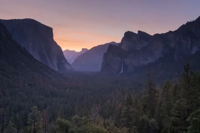 Framed Print : Sunrise over El Capitain and Yosemite Valley from Tunnel View, Yosemite National Park Framed Print : Sunrise over El Capitain and Yosemite Valley from Tunnel View, Yosemite National Park