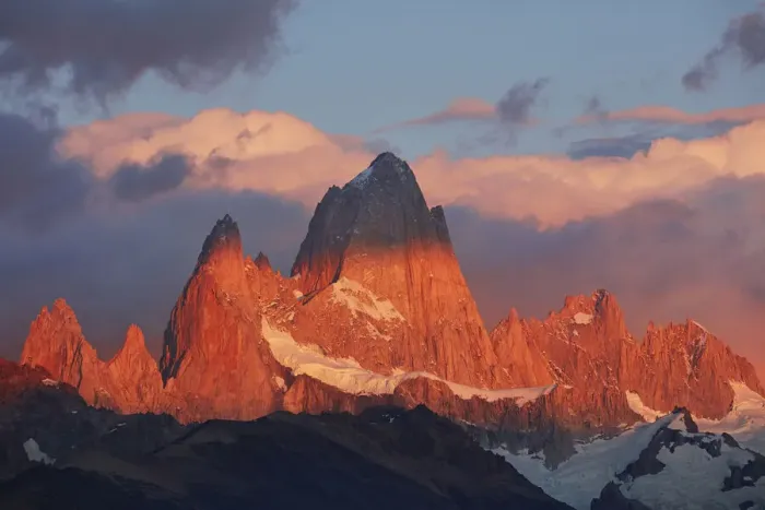 Framed Print : Sunrise over the Fitz Roy mountain, Los Glaciares National Park, El Chalten, Argentina Framed Print : Sunrise over the Fitz Roy mountain, Los Glaciares National Park, El Chalten, Argentina