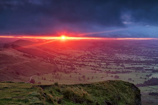 Sunrise over Hope Valley, Peak District National Park, Derbyshire, England
