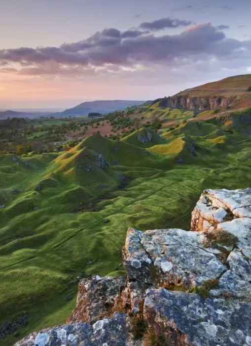 Framed Print : Sunrise over the Llangattock Escarpment in the Brecon Beacons, Powys, Wales. Spring 2010