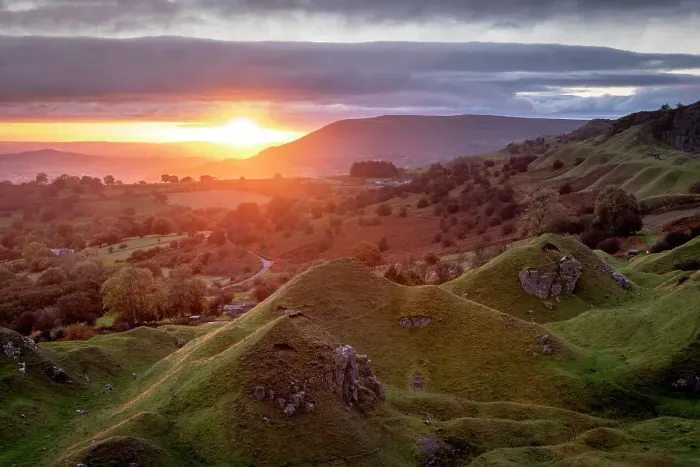 Framed Print : Sunrise over the old quarry on the Llangattock Escarpment, Brecon Beacons National Park, Powys, Wales. Autumn (October) 2021 Framed Print : Sunrise over the old quarry on the Llangattock Escarpment, Brecon Beacons National Park, Powys, Wales. Autumn (October) 2021