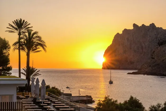 Framed Print : Sunrise at Sant Vicenc, Serra de Tramuntana, Mallorca, Balearic Islands, Spain Framed Print : Sunrise at Sant Vicenc, Serra de Tramuntana, Mallorca, Balearic Islands, Spain
